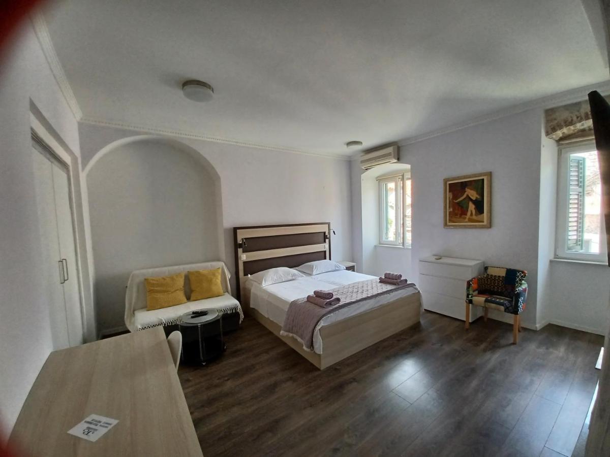 Jr Luxury Guesthouse Спліт Екстер'єр фото